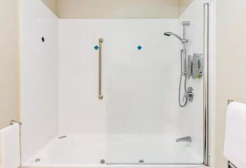 سوئیت 2 خوابه, Raumati Sands Resort