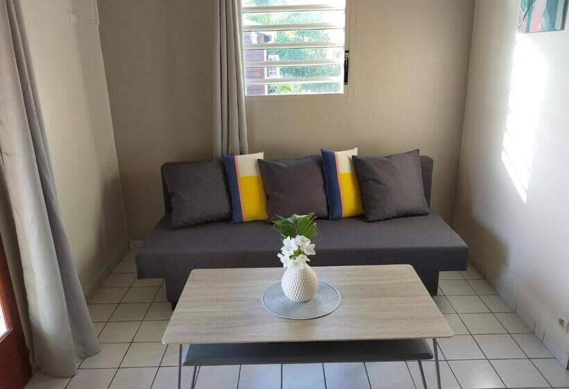 بانگلوی استاندارد, Ti Village Creole