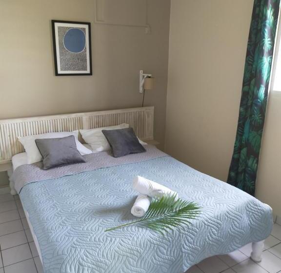 بانگلوی استاندارد, Ti Village Creole