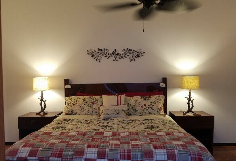 디럭스 방갈로, Volcano Acres Ranch B&b