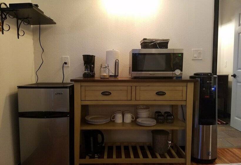 디럭스 방갈로, Volcano Acres Ranch B&b