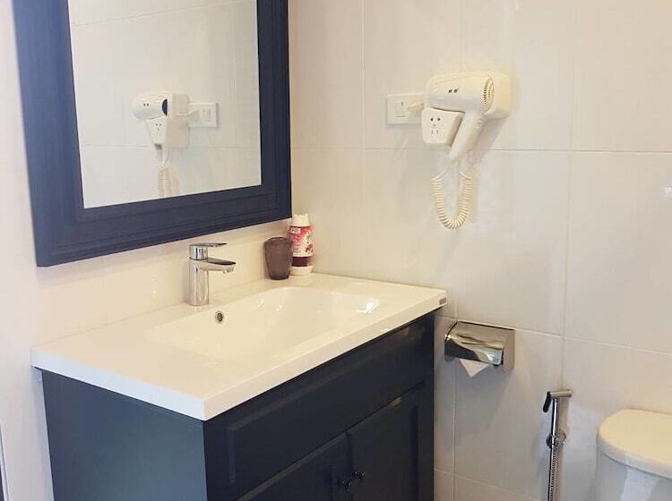 סטודיו פרמיום, Dsine Resort