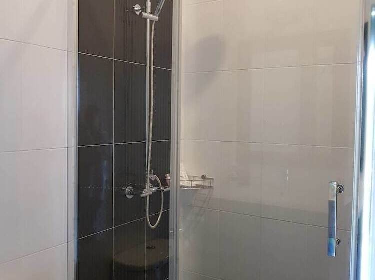 סטודיו פרמיום, Dsine Resort