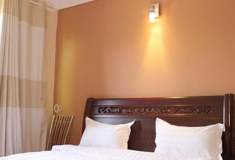 اتاق استاندارد یک نفره, Eight Winx