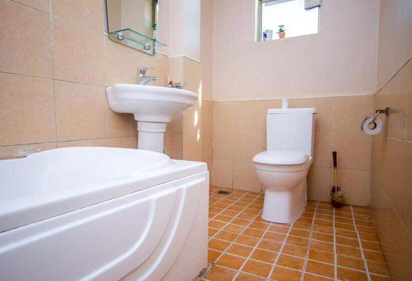 اتاق استاندارد, Eight Winx