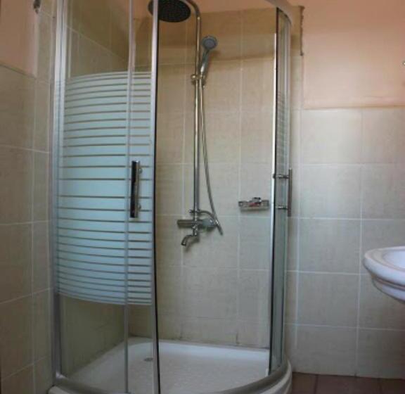 اتاق استاندارد, Eight Winx