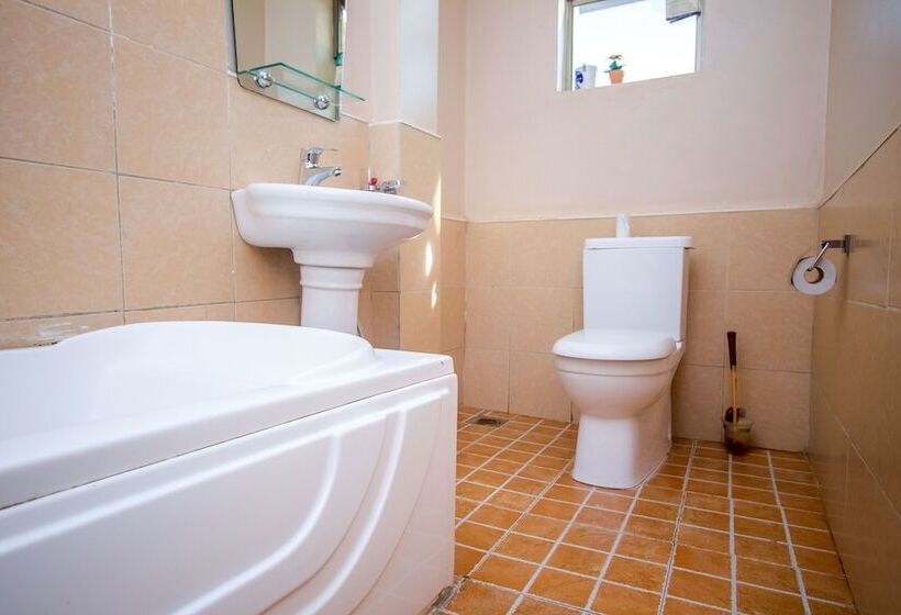 اتاق استاندارد, Eight Winx