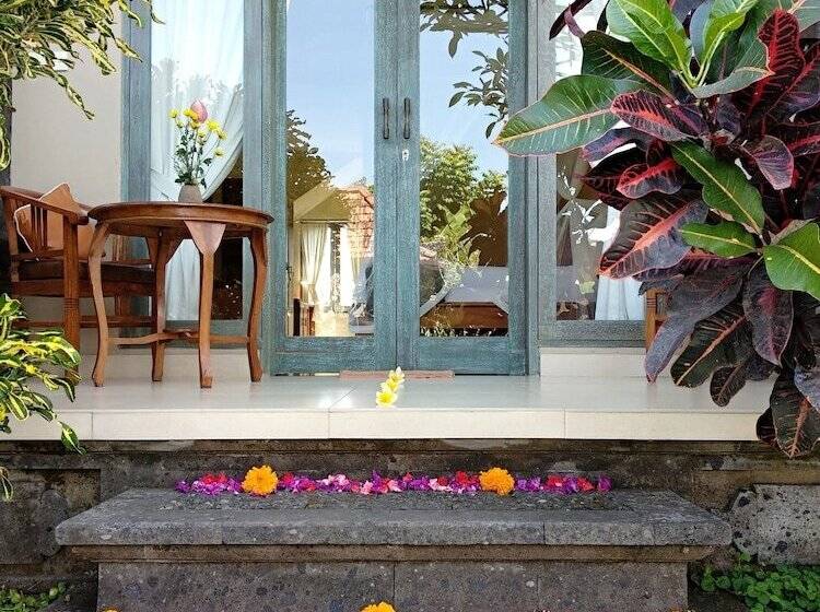 חדר דלוקס נוף בריכה, Intan Villa & Suite Ubud