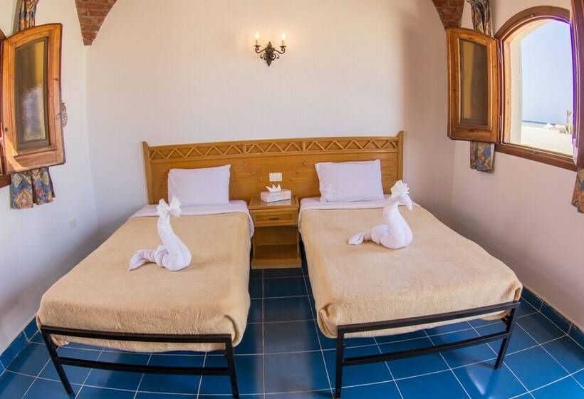 کابین, Marsa Shagra Village