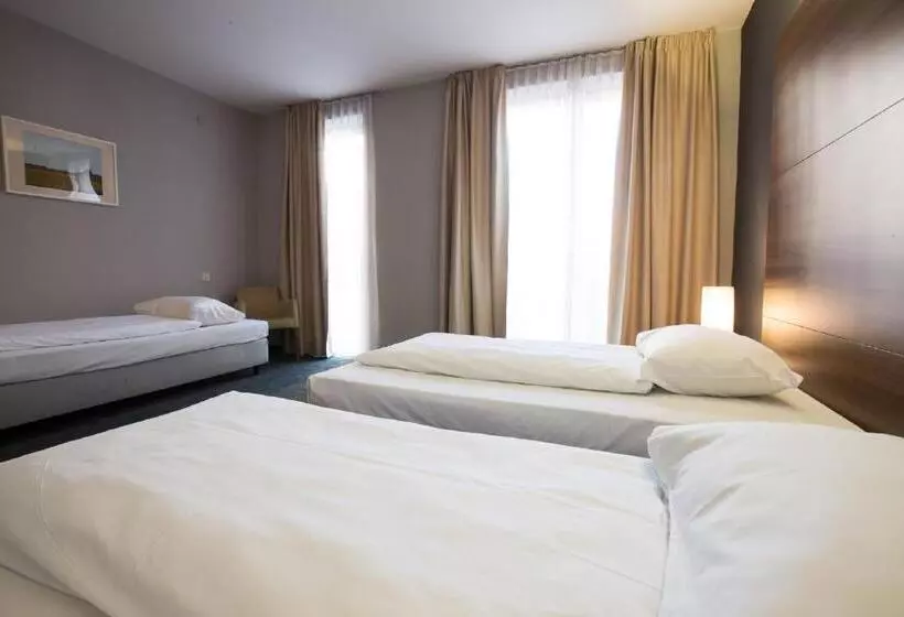 Habitación Triple Comfort, Sliško