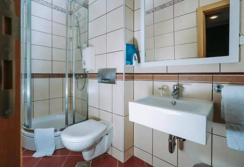 Habitación Estándar con Balcón, Sliško