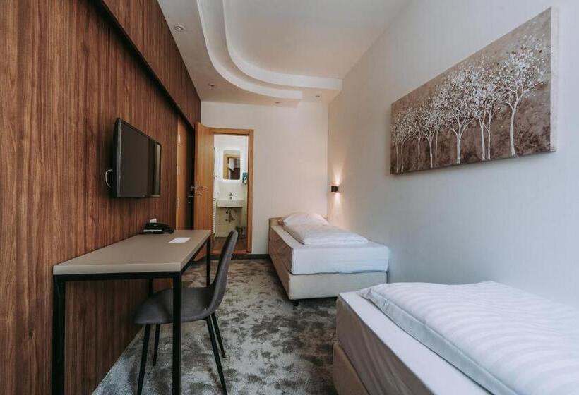 スタンダードルーム, Sliško