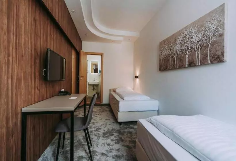 Habitación Estándar, Sliško