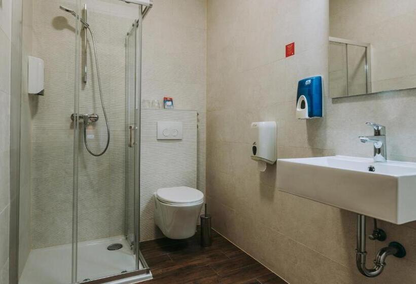 スタンダードルーム, Sliško