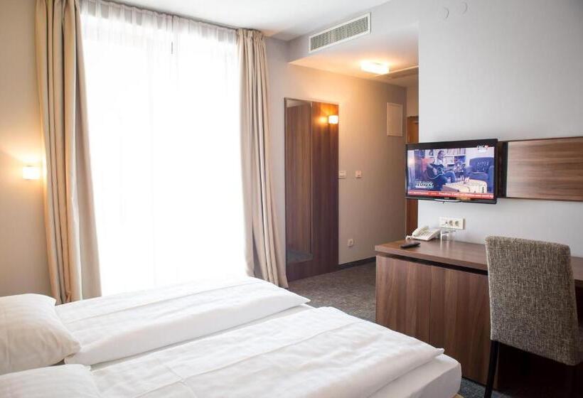 スタンダードルーム, Sliško