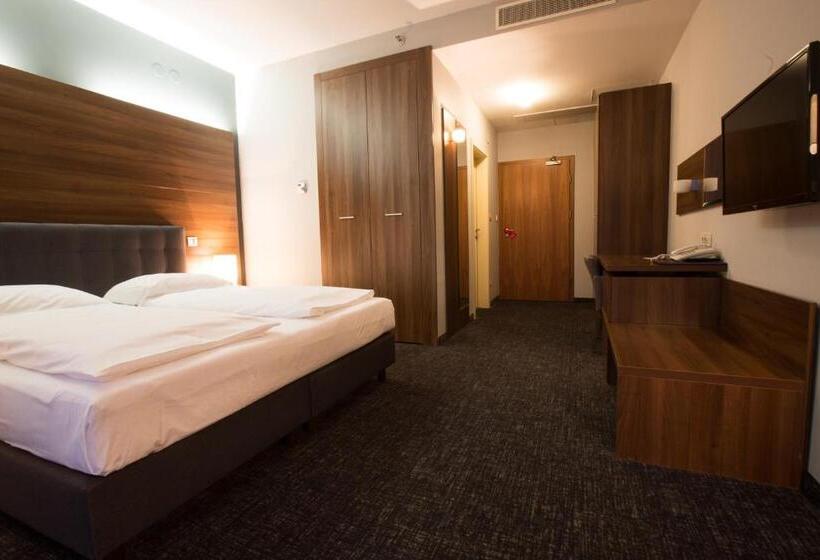 スタンダードルーム, Sliško