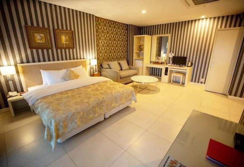 Quarto Superior, Wiz