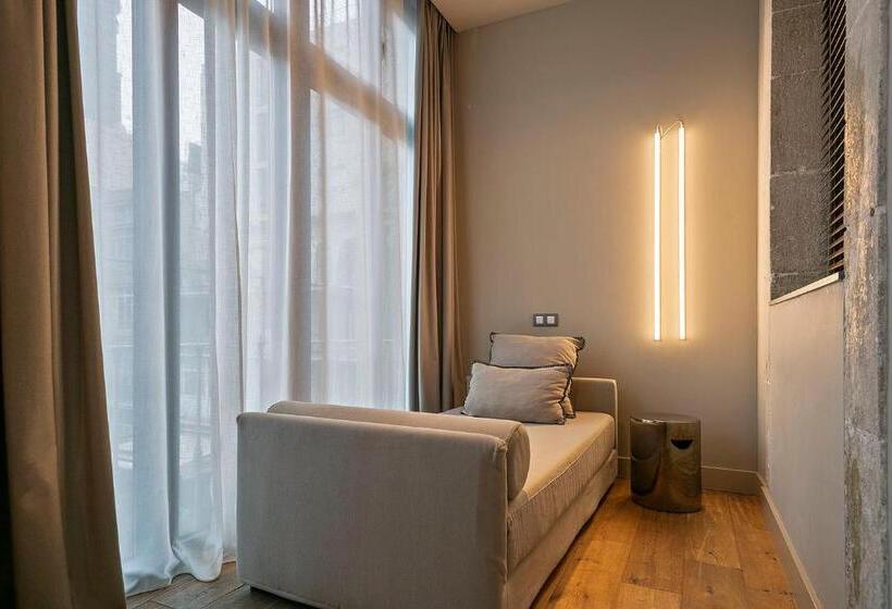 Номер Superior, Uma Suites Pau Claris