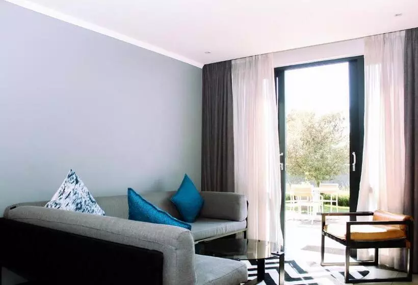3ベッドルームアパートメント, Max Executive Apartments