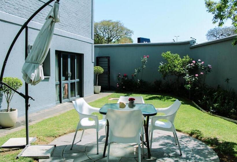 ガーデンビューの2ベッドルームアパート, Max Executive Apartments