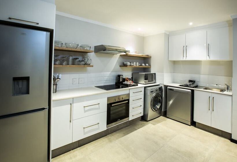 דירת אקזקיוטיב 2 חדרים, Max Executive Apartments