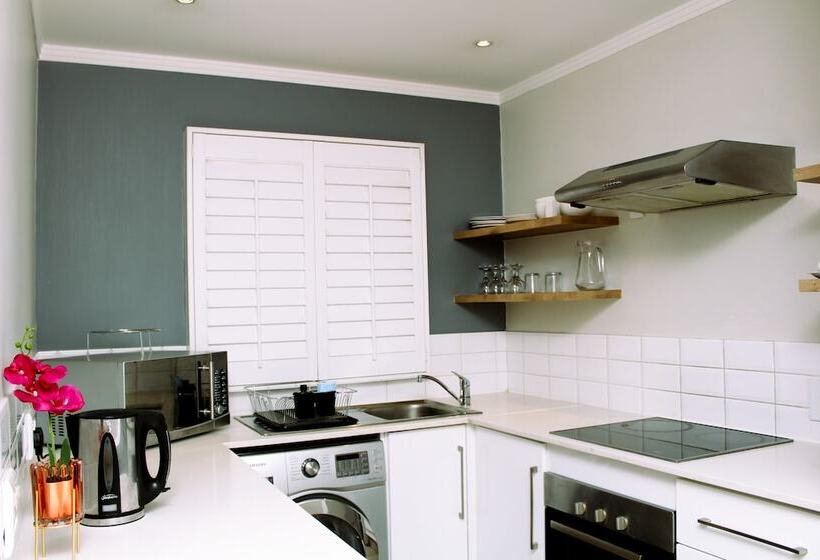 3ベッドルームアパートメント, Max Executive Apartments