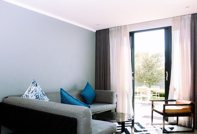 3ベッドルームアパートメント, Max Executive Apartments