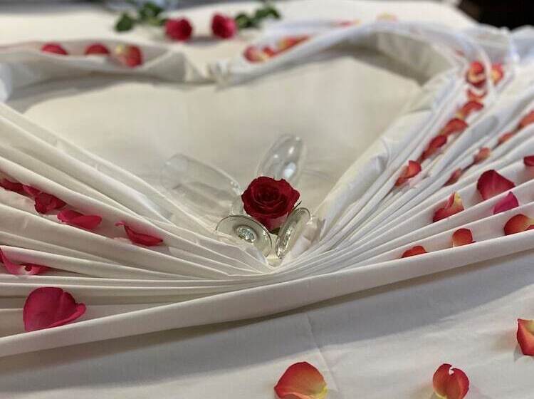 スタンダードスタジオ, Max Executive Apartments