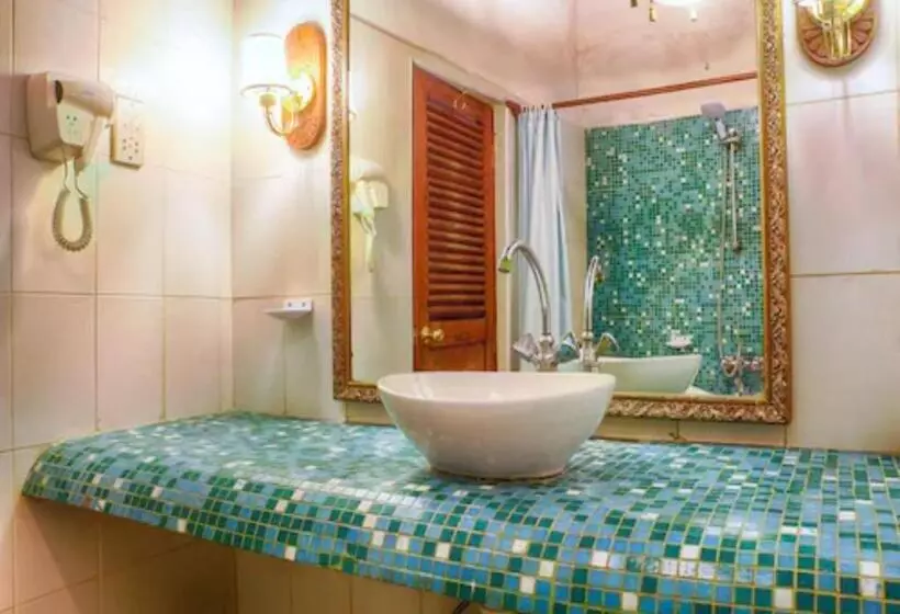 اتاق لوکس یک تخته, Africa House Zanzibar