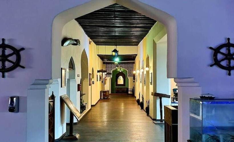 اتاق لوکس با چشم‌انداز دریا, Africa House Zanzibar