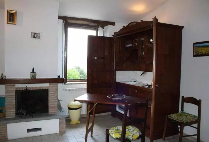 スタンダードスタジオ, Agriturismo Materno