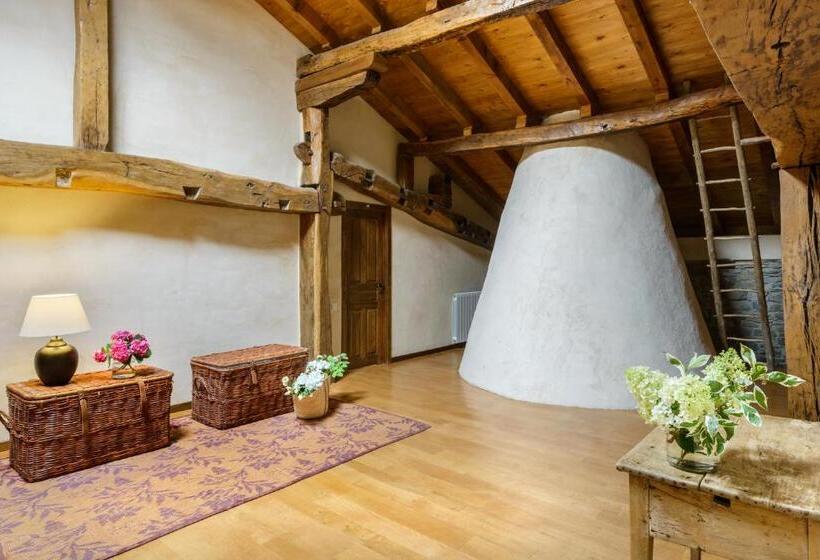 Pokój Standard, Akerreta