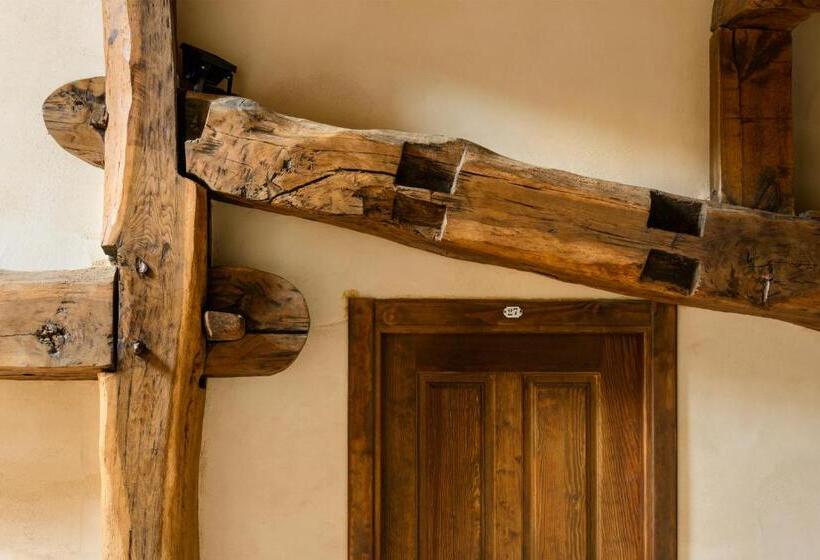 Pokój Standard, Akerreta