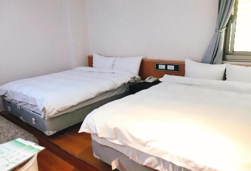 اتاق کلاسیک چهارنفره, Chang Ti Metropolis Commercial