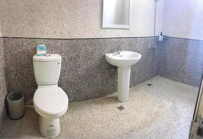 اتاق کلاسیک چهارنفره, Chang Ti Metropolis Commercial