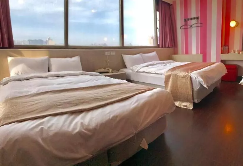 اتاق کلاسیک چهارنفره, Chang Ti Metropolis Commercial