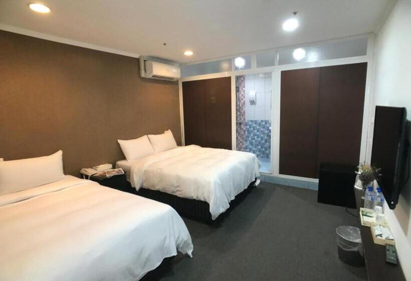 اتاق لوکس چهار تخته, Chang Ti Metropolis Commercial