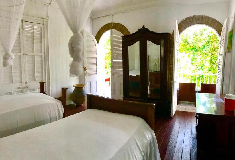 3 Bedroom Suite, Florita