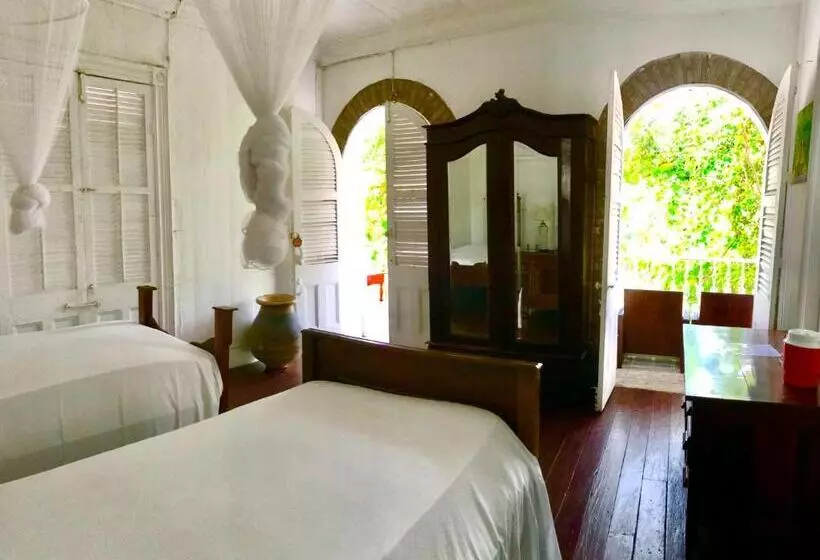 3 Bedroom Suite, Florita