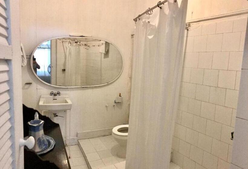 3 Bedroom Suite, Florita