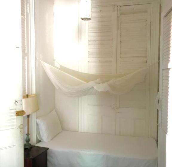 Standard Værelse, Florita