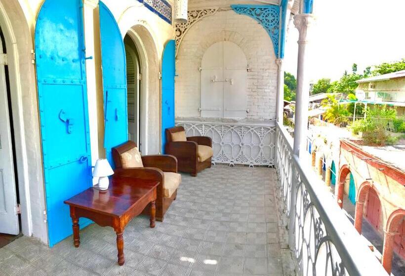 3 Bedroom Suite, Florita