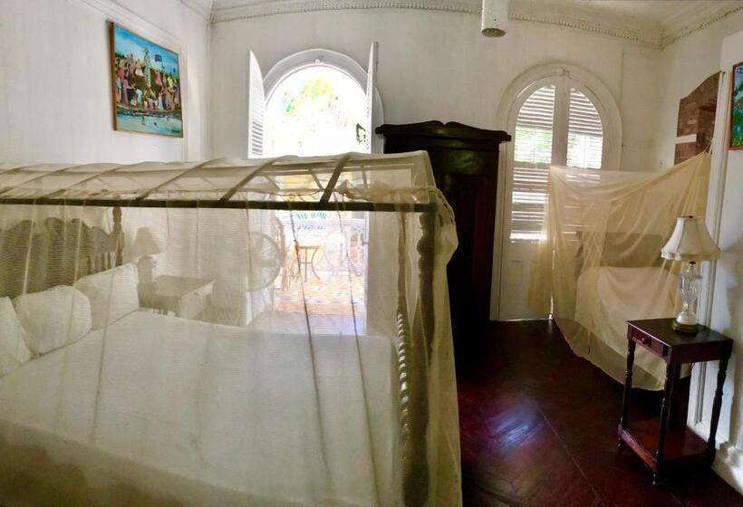 Standard Værelse, Florita