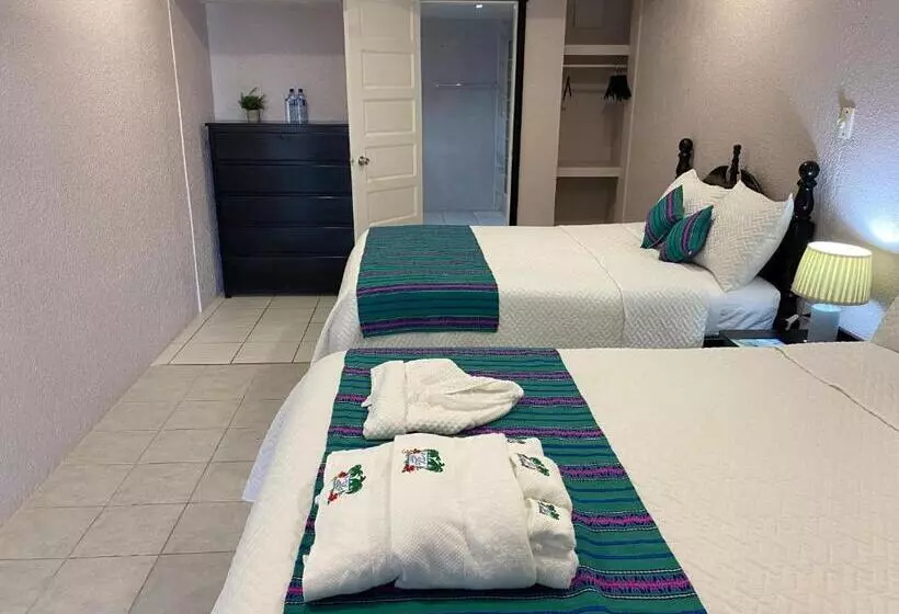اتاق لوکس با چشم‌انداز دریا, La Isla Resort