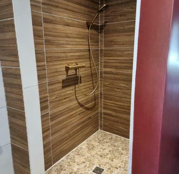 Номер Стандарт, Le Domaine Du Terroir à 5 Minutes Des Grottes De Lascaux