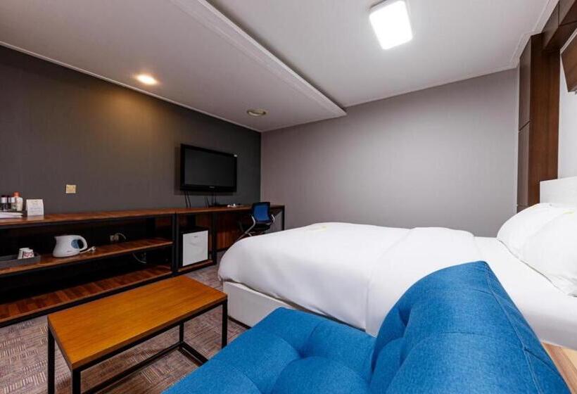 Номер Superior, Rex