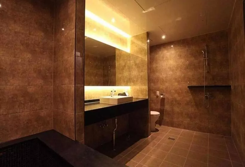 Deluxe-huone, Rich