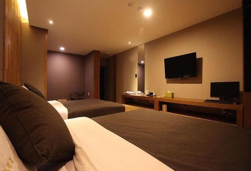 Номер Deluxe, Rich