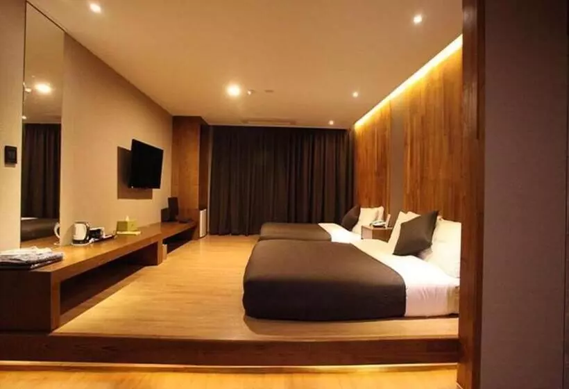 Deluxe-huone, Rich