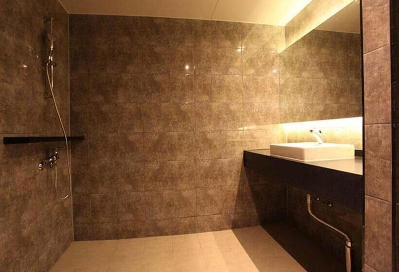 Номер Deluxe, Rich